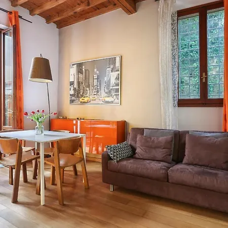 Cellini Bright & Elegant Flat In Florence-hosted By Sweetstay Apartment