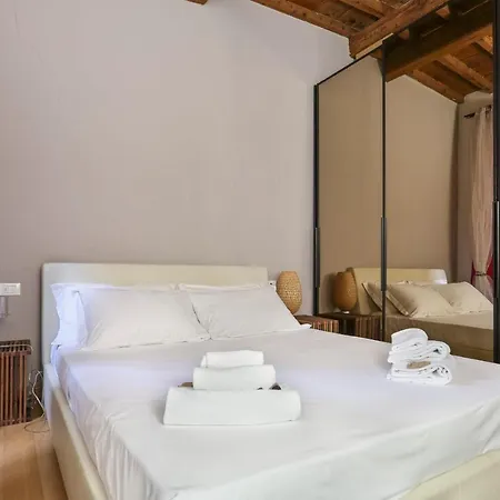 Cellini Bright & Elegant Flat In Florence-hosted By Sweetstay Apartment